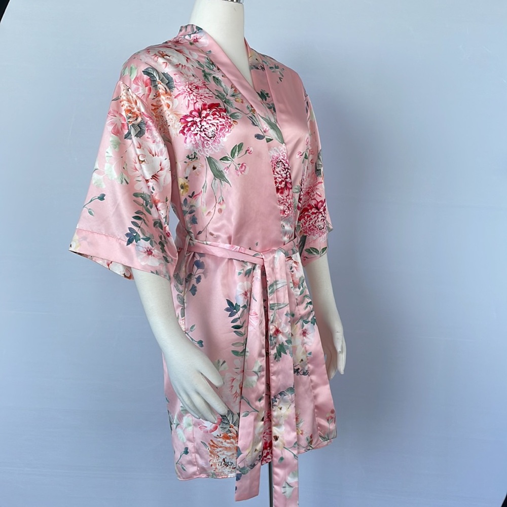 Flora Nikrooz Pink Floral Robe Size Small - Picture 4 of 12